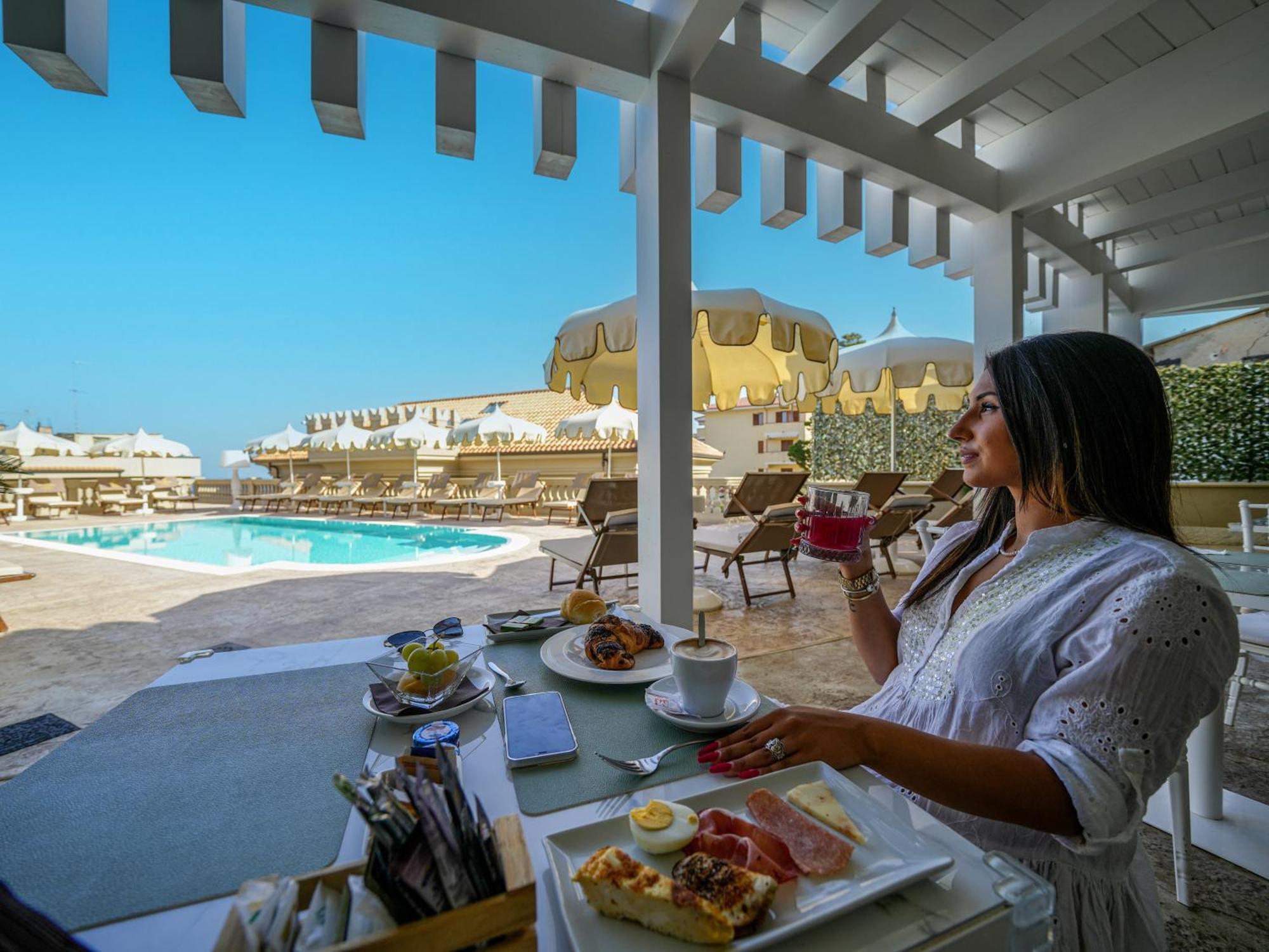Sui Generis Tropea Luxury Rooms ภายนอก รูปภาพ