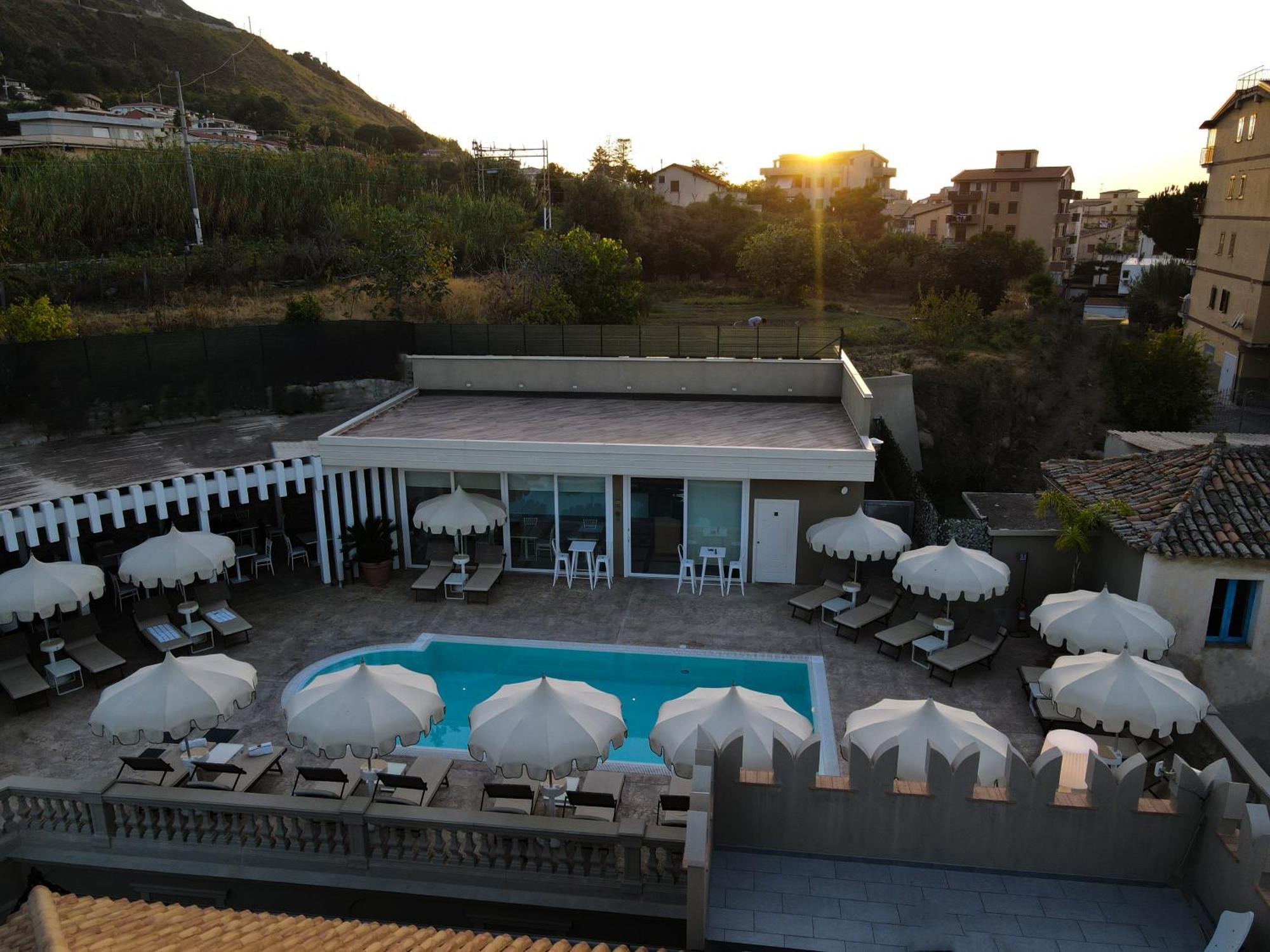 Sui Generis Tropea Luxury Rooms ภายนอก รูปภาพ