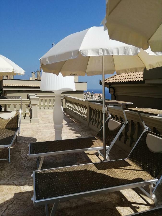 Sui Generis Tropea Luxury Rooms ภายนอก รูปภาพ