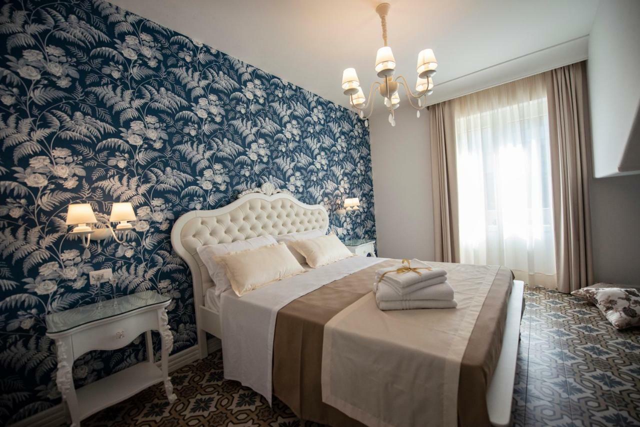 Sui Generis Tropea Luxury Rooms ภายนอก รูปภาพ