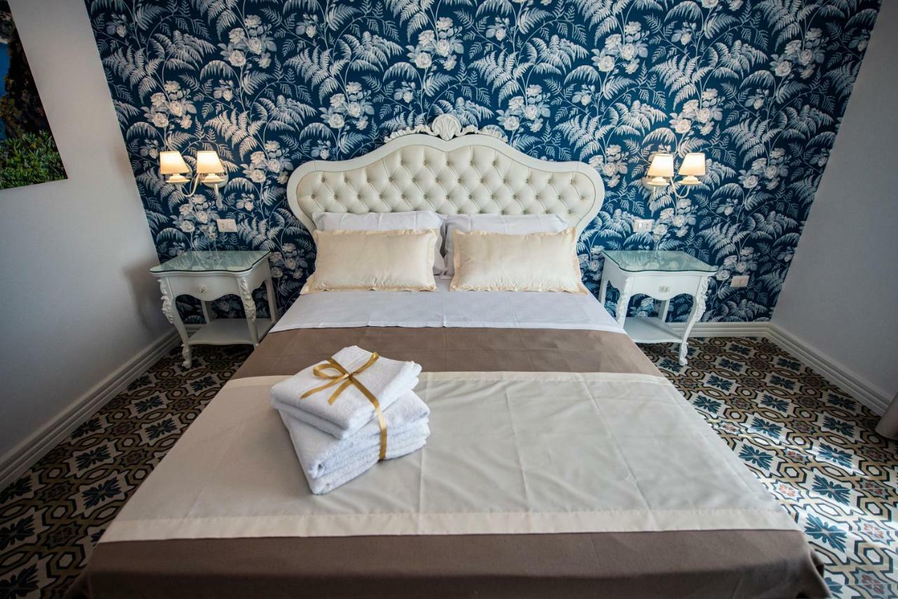 Sui Generis Tropea Luxury Rooms ภายนอก รูปภาพ