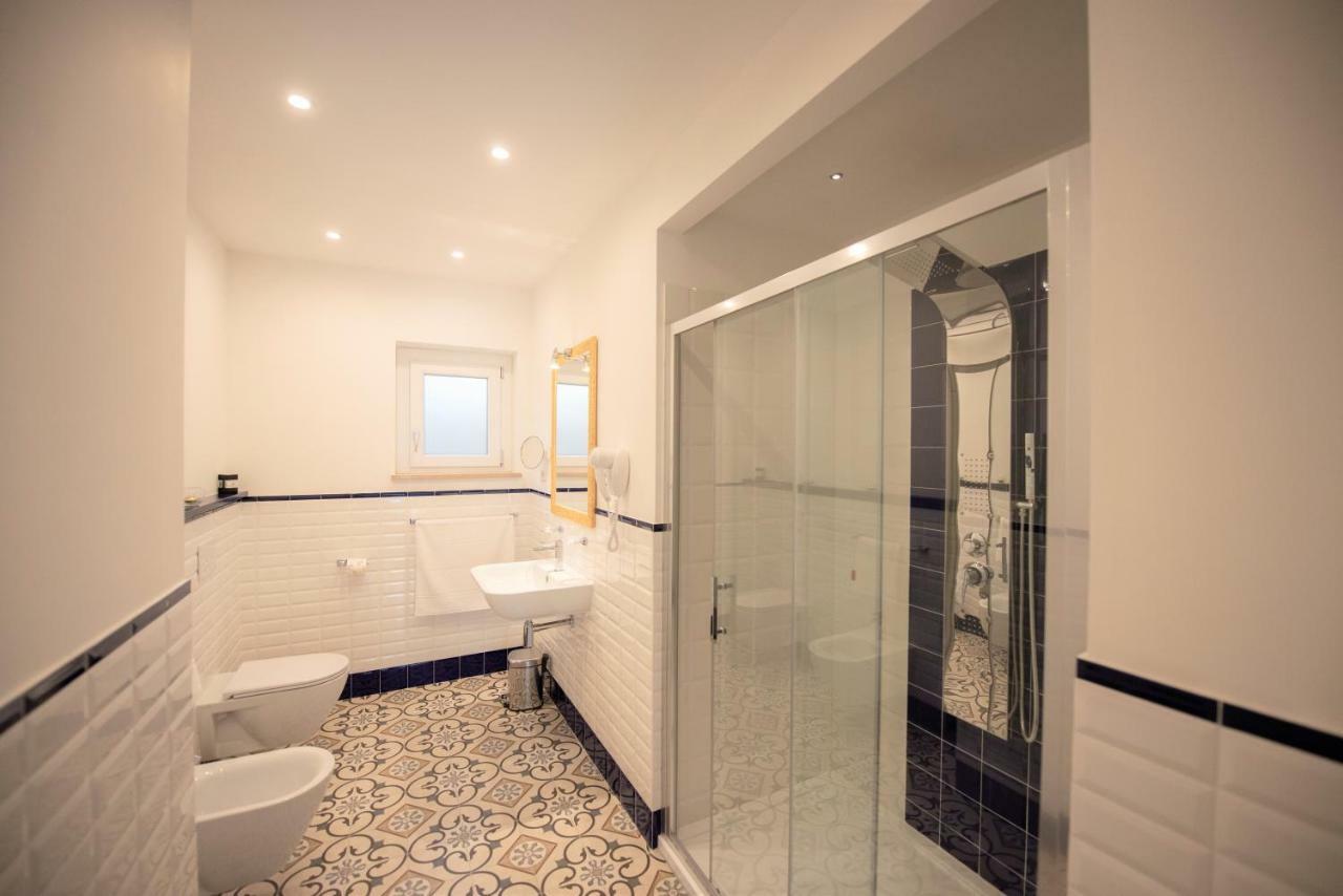 Sui Generis Tropea Luxury Rooms ภายนอก รูปภาพ