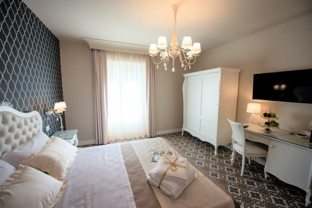 Sui Generis Tropea Luxury Rooms ภายนอก รูปภาพ