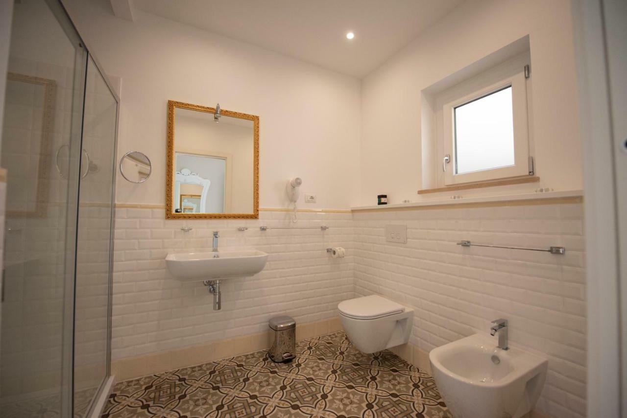 Sui Generis Tropea Luxury Rooms ภายนอก รูปภาพ